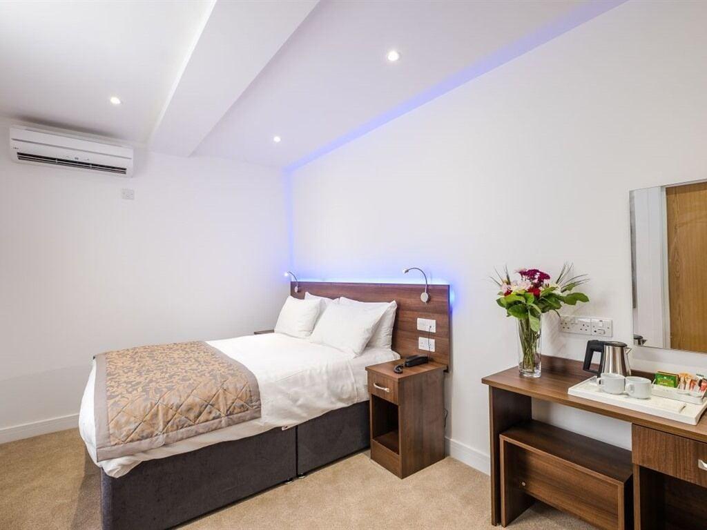 Signature Hotel London Ілфорд Екстер'єр фото