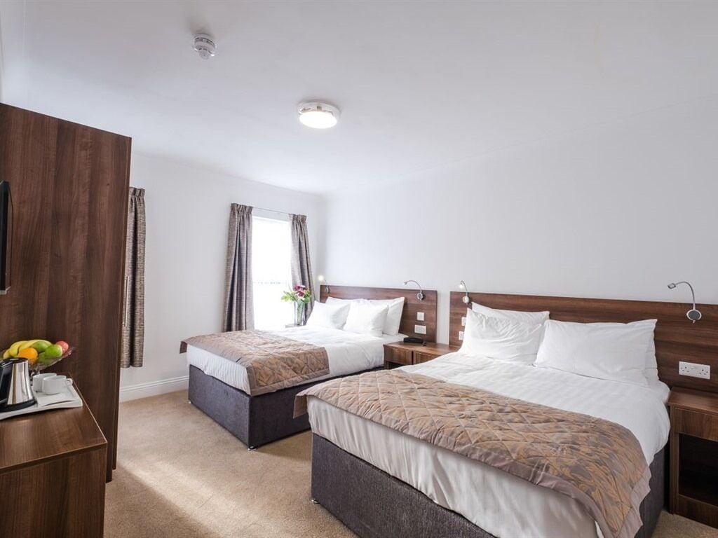 Signature Hotel London Ілфорд Екстер'єр фото