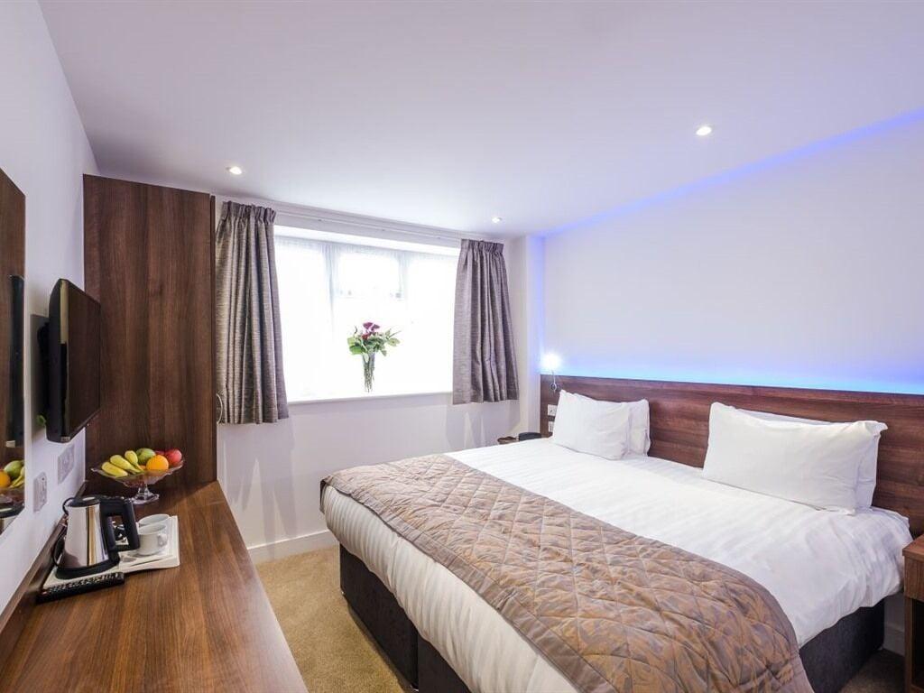 Signature Hotel London Ілфорд Екстер'єр фото